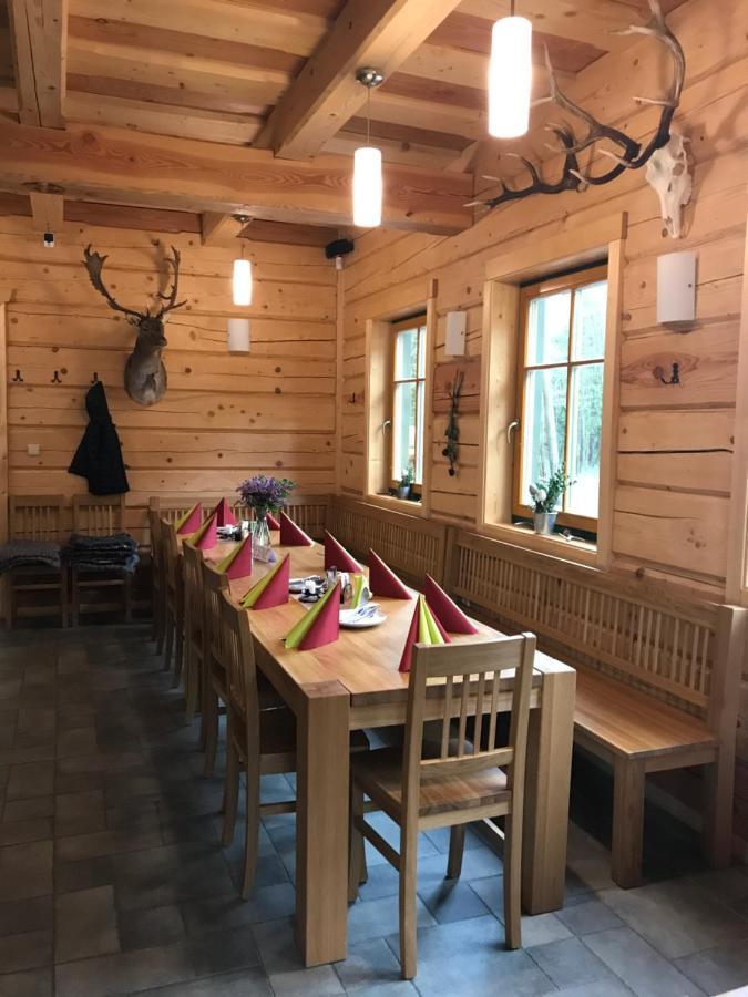 Kamenacka Myslivna Hotel Moravany  Ngoại thất bức ảnh