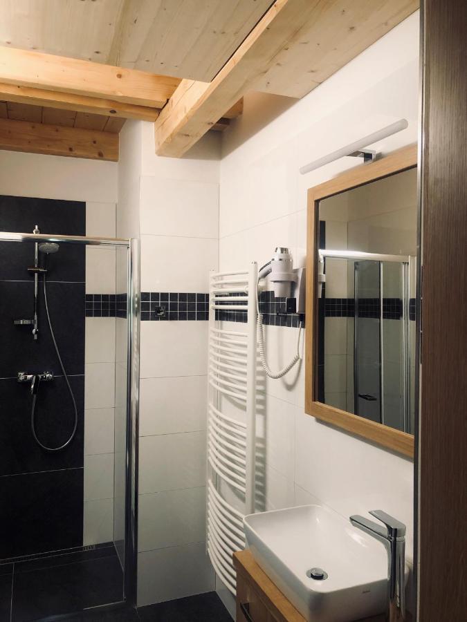 Kamenacka Myslivna Hotel Moravany  Ngoại thất bức ảnh