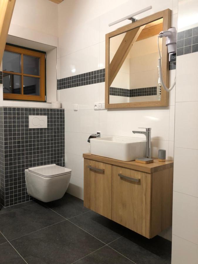 Kamenacka Myslivna Hotel Moravany  Ngoại thất bức ảnh