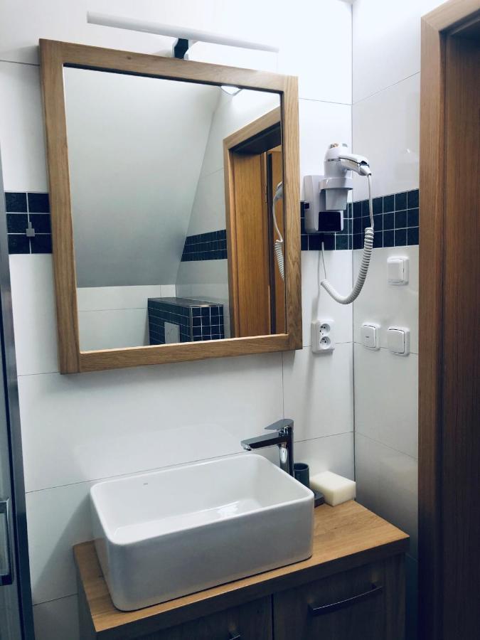 Kamenacka Myslivna Hotel Moravany  Ngoại thất bức ảnh