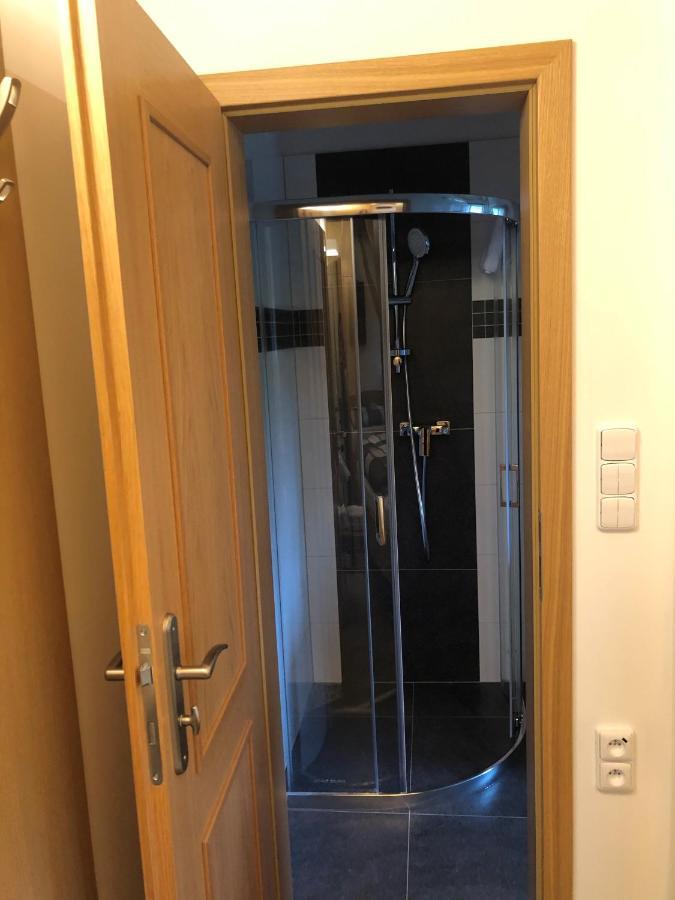 Kamenacka Myslivna Hotel Moravany  Ngoại thất bức ảnh