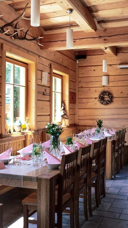 Kamenacka Myslivna Hotel Moravany  Ngoại thất bức ảnh
